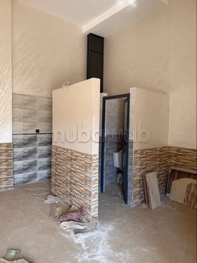 For rent, a commercial space very well located in Kenitra