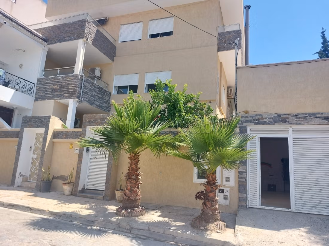 Maison moderne S3 à louer à La Marsa – 150 m²