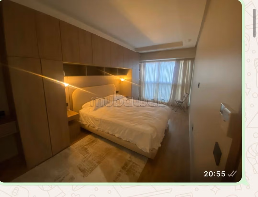 Bel appartement à vendre à Ain Diab Extension. 
1 belle chambre. 
Meublé — 3