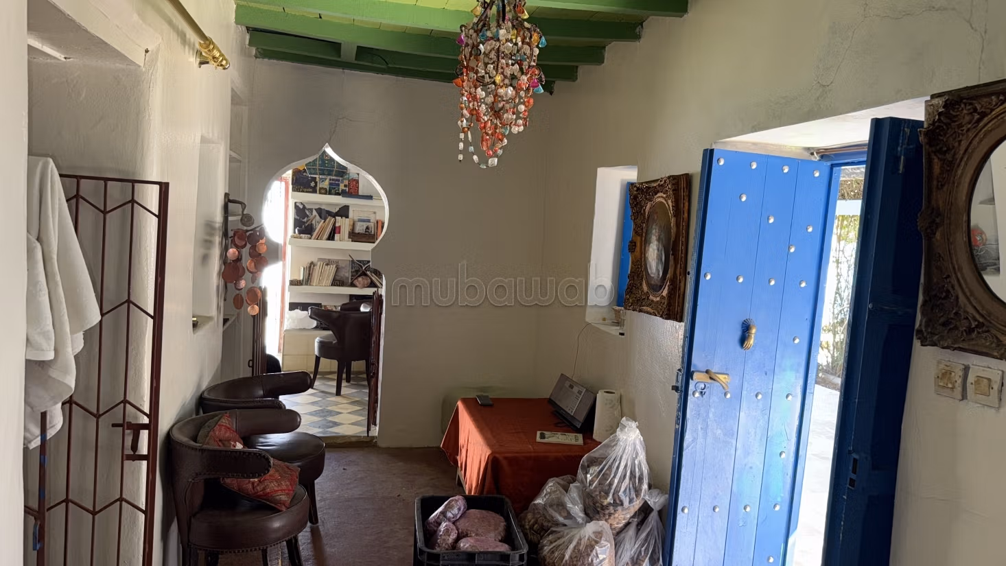 High standing villa for sale in Asilah. Total area 150 m². Functional fireplace