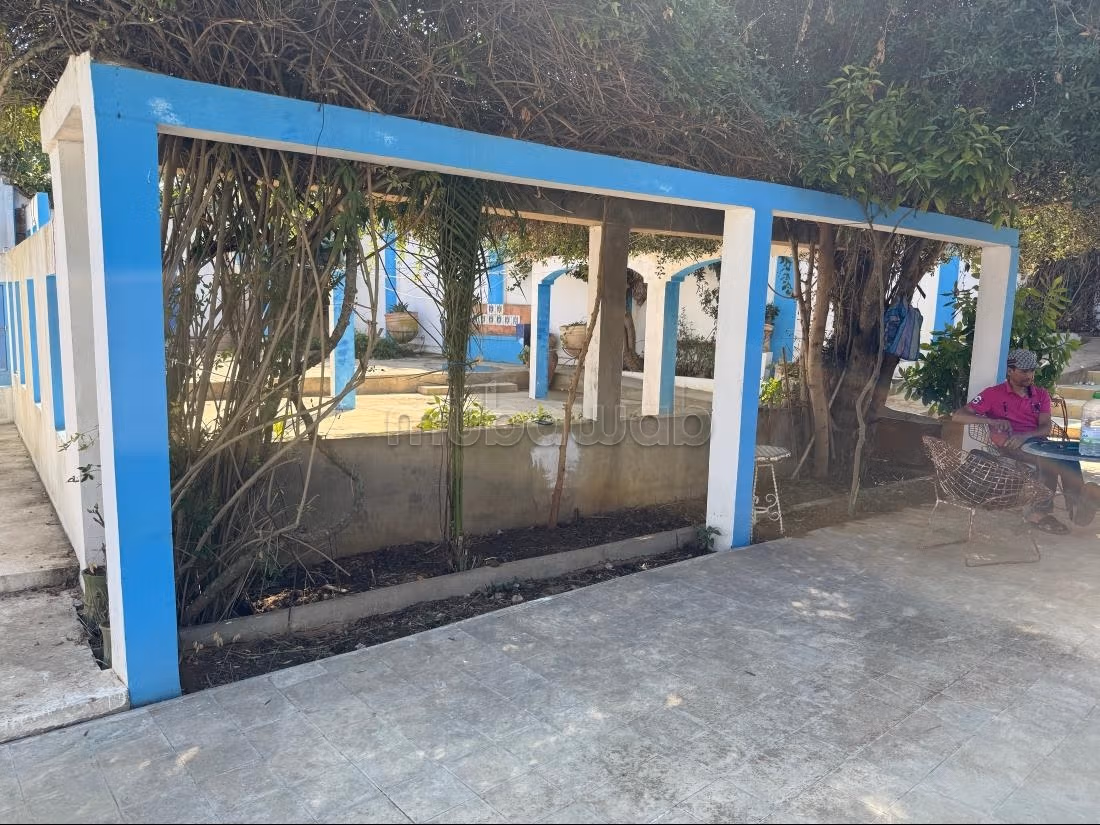 High standing villa for sale in Asilah. Total area 150 m². Functional fireplace