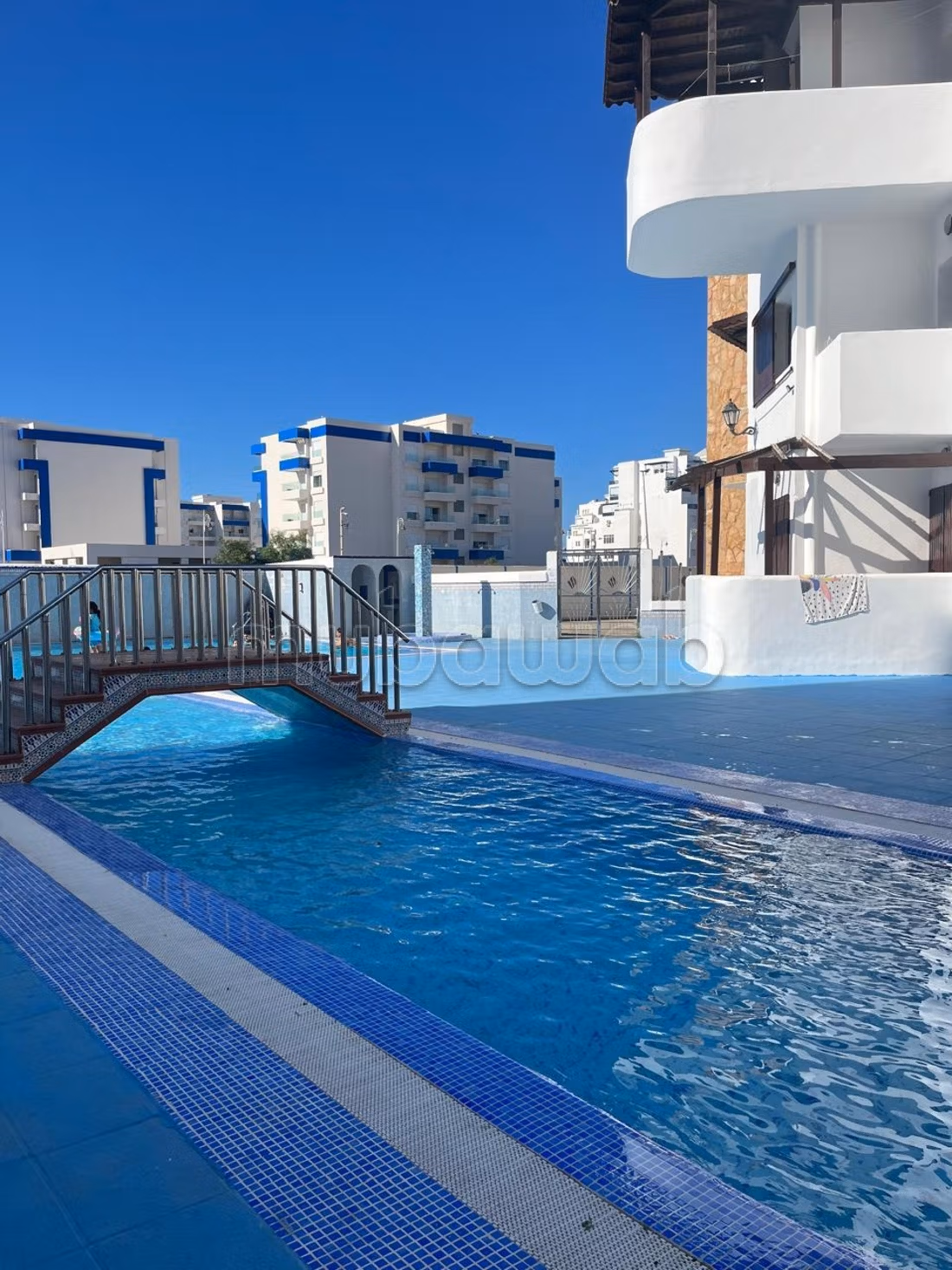Appartamento con terrazza e piscina a Martil