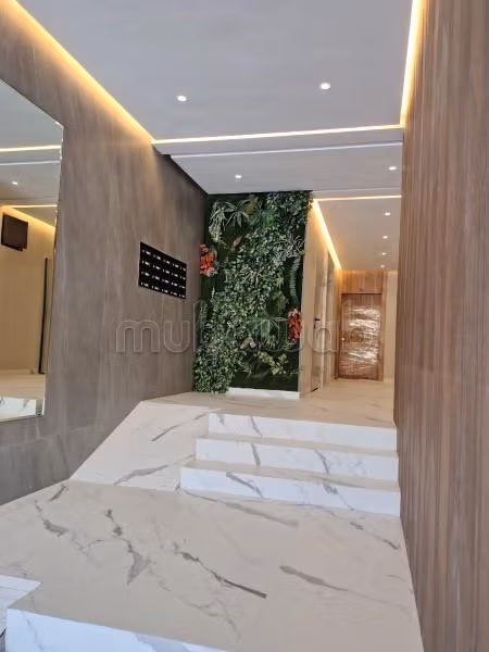 Bel appartement à vendre à Riad Salam. Superficie totale de 77 m². Bien meublé