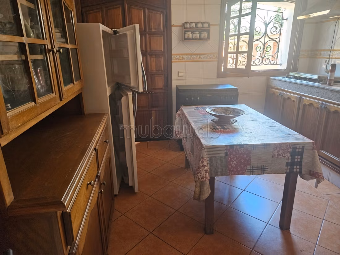 Vende villa 3 facciate vista mare
