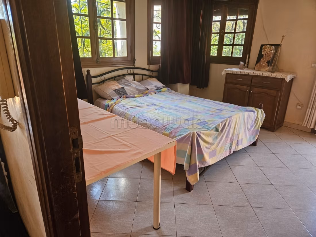 Vende villa 3 facciate vista mare