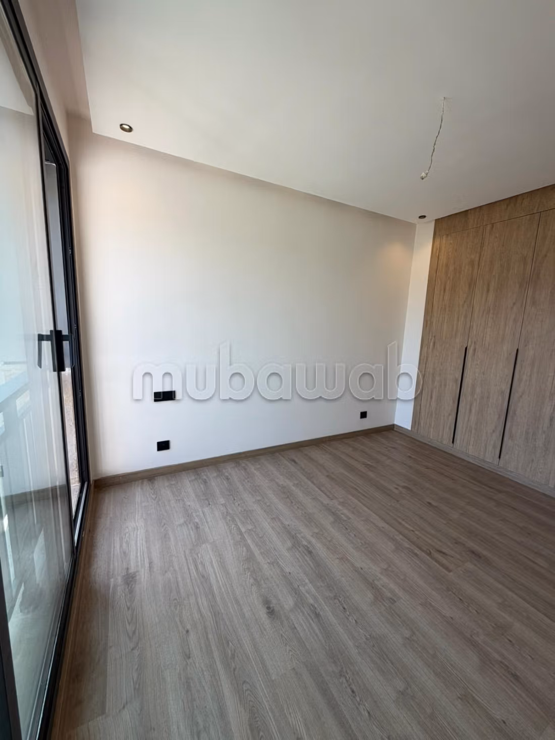 Appartement à Souissi Orangeraie
3 chambres salon — 5
