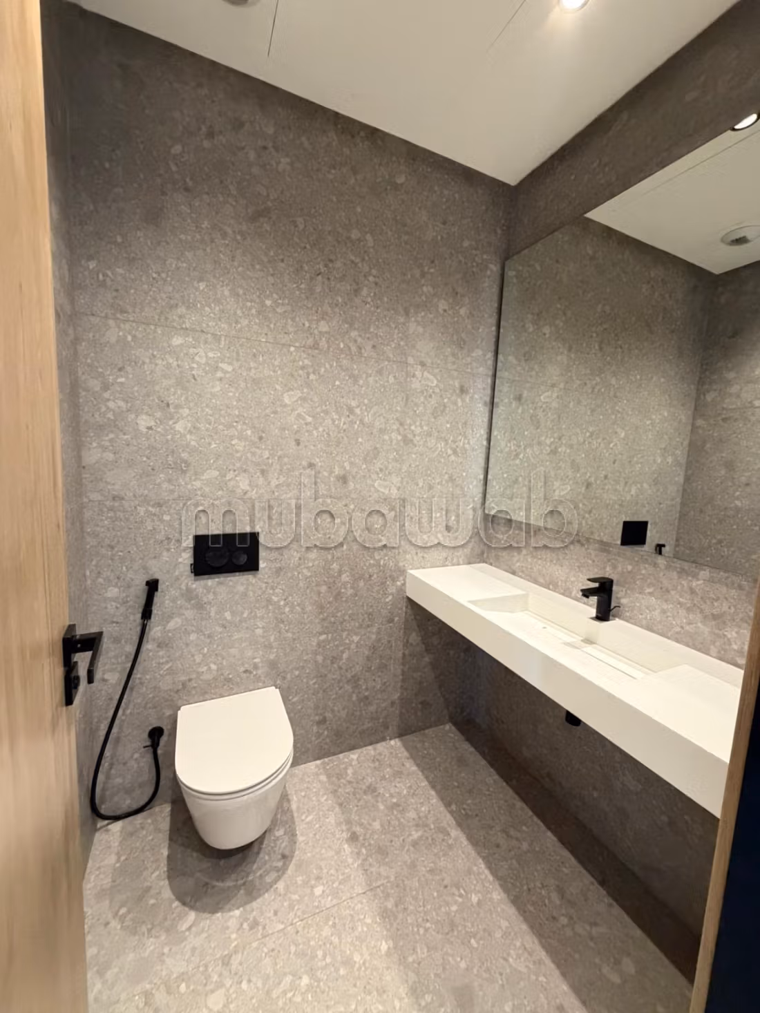 Appartement à Souissi Orangeraie
3 chambres salon — 6