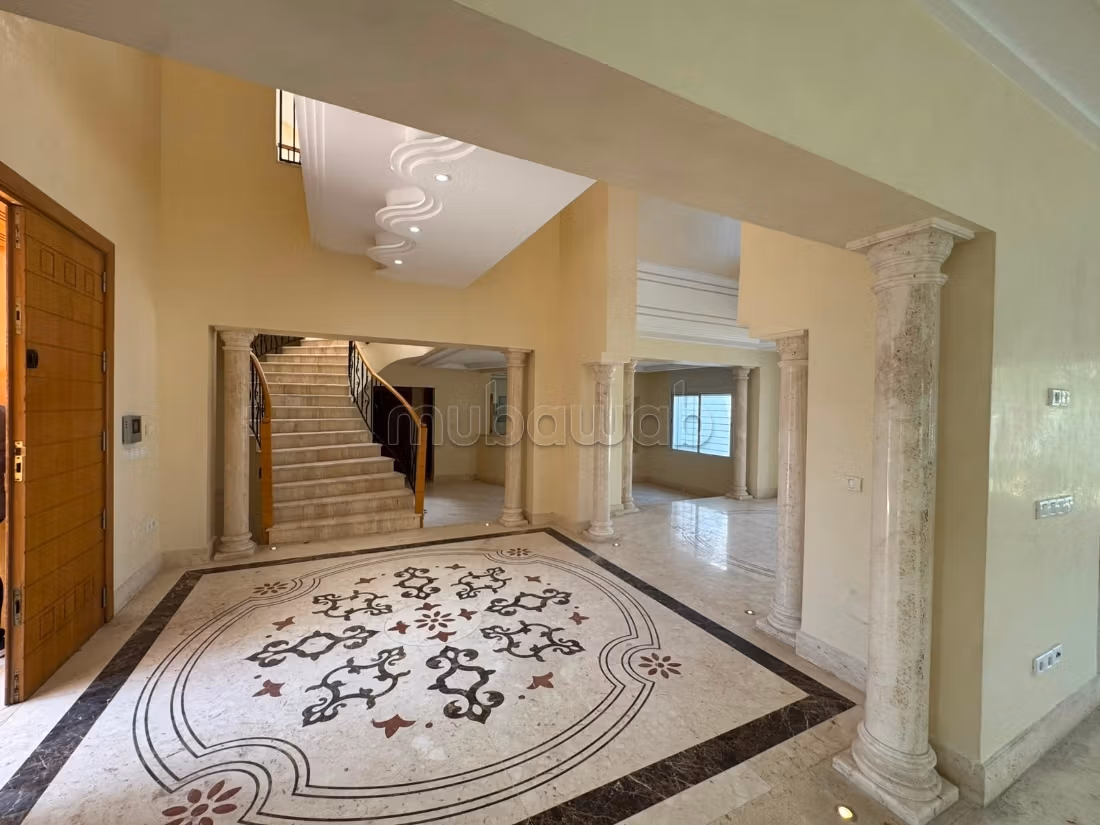 Villa signorile con piscina e grande giardino lago 2