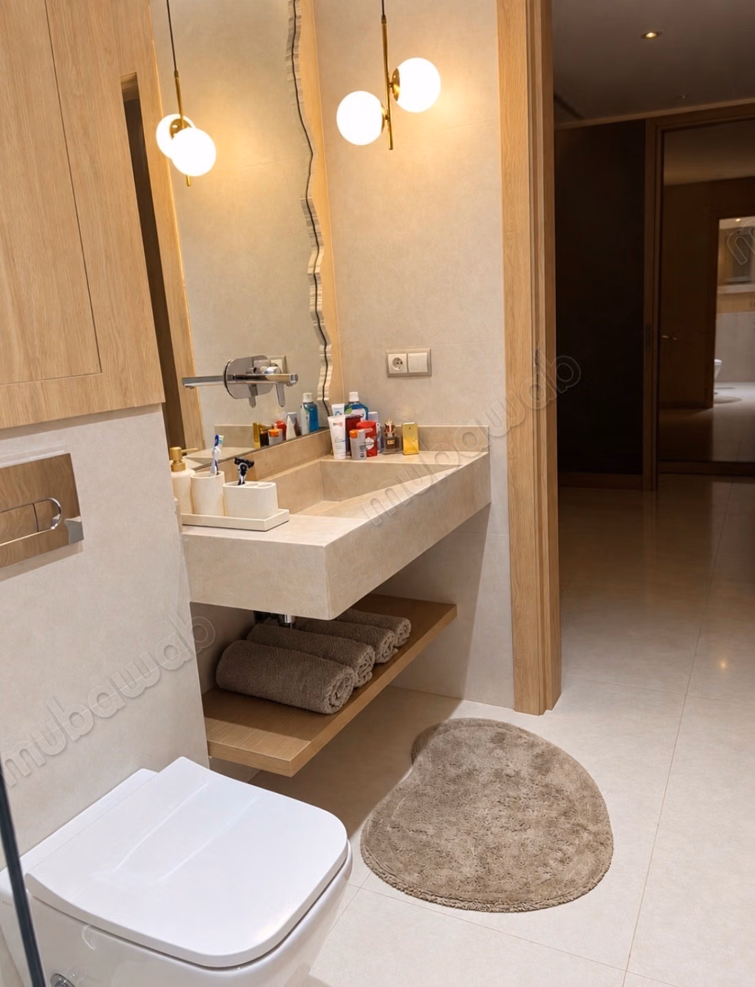 Maison à vendre sur la Route de Ouarzazate. 5 chambres. Gardien disponible, Grande piscine