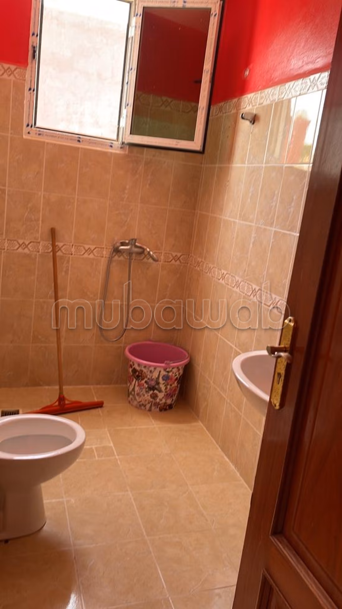 Appartement te huur in Saïdia. 3 mooie slaapkamers. Uitzicht op de bergen, pantserdeur