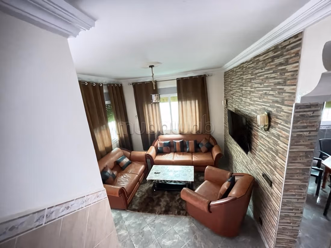Appartement te huur in Saïdia. 3 mooie slaapkamers. Uitzicht op de bergen, pantserdeur