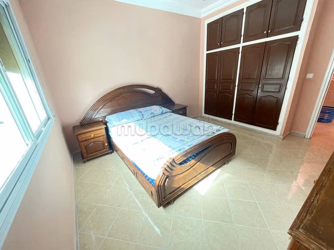 Appartement te huur in Saïdia. 3 mooie slaapkamers. Uitzicht op de bergen, pantserdeur