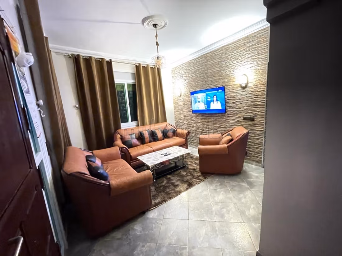 Appartement te huur in Saïdia. 3 mooie slaapkamers. Uitzicht op de bergen, pantserdeur