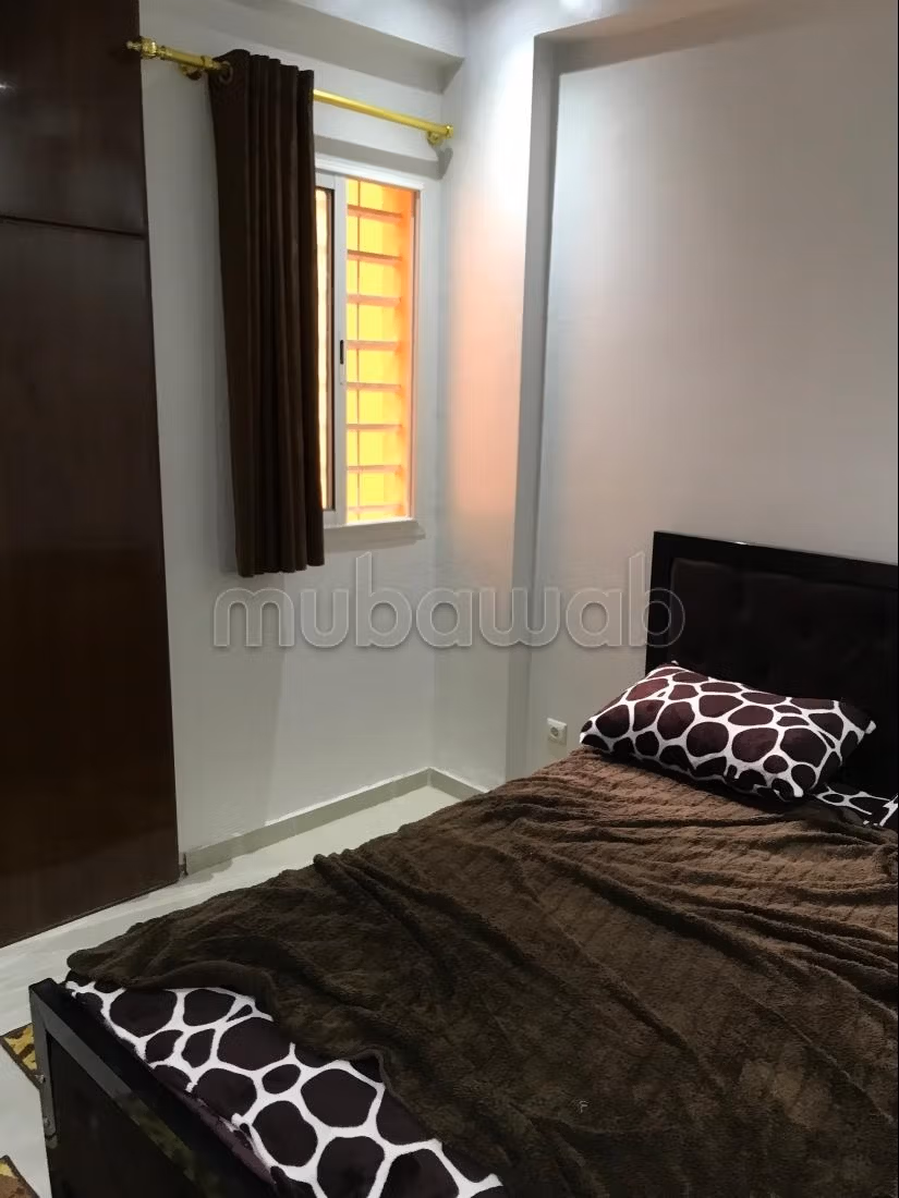 Appartement de vacances à louer à Hay Annahda. 2 grandes pièces. Système de parabole et résidence sécurisée