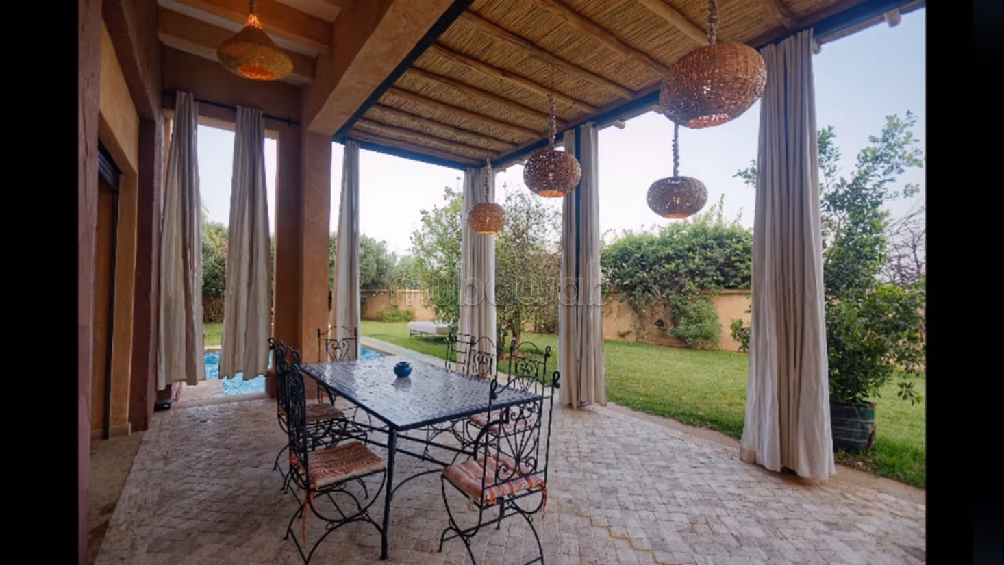 Villa amueblada y titulada en venta