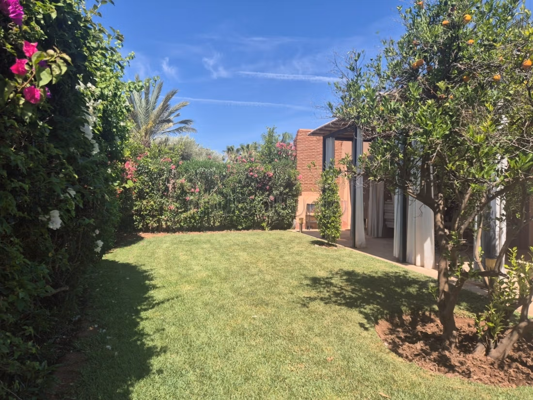 Villa amueblada y titulada en venta