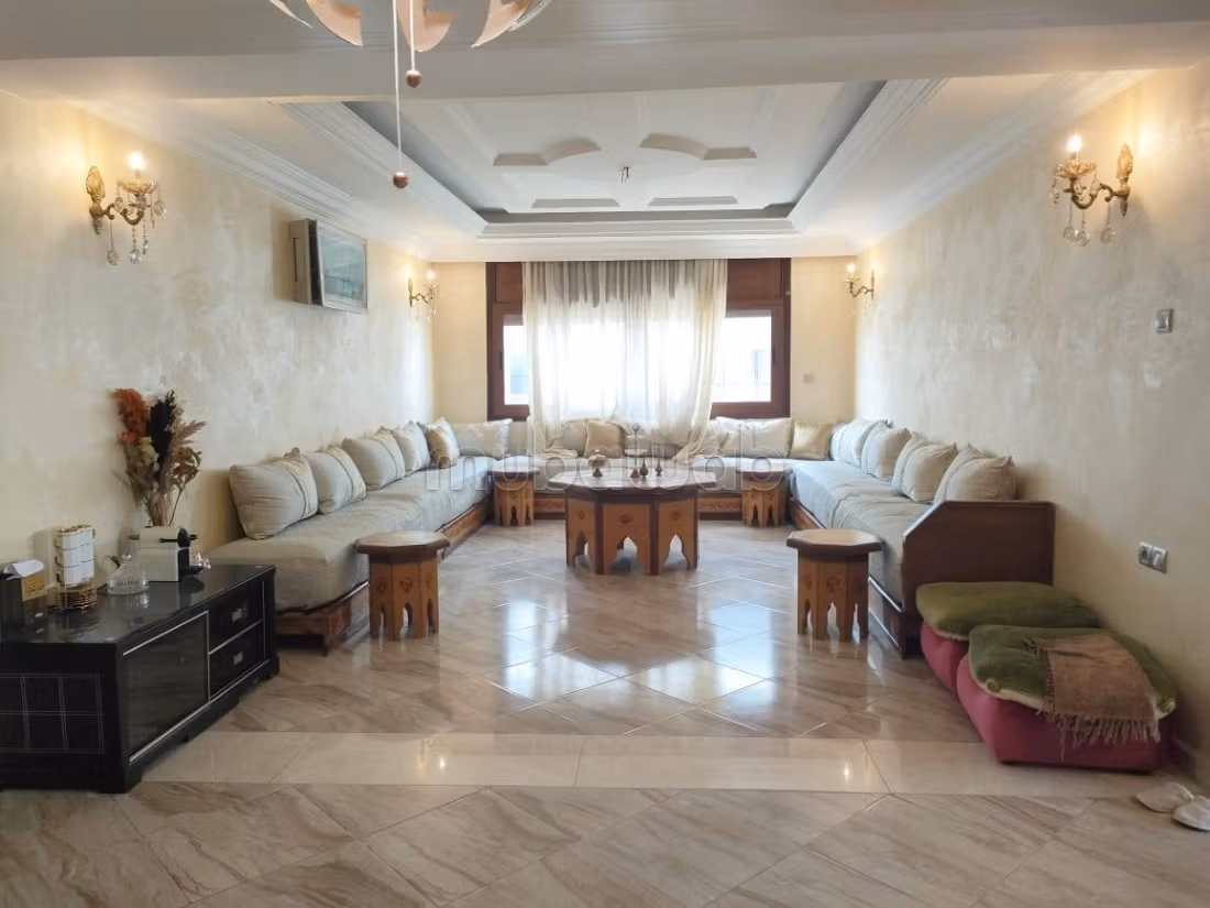 Appartement meublé 160m² Maarif extention 9000 dh — 2