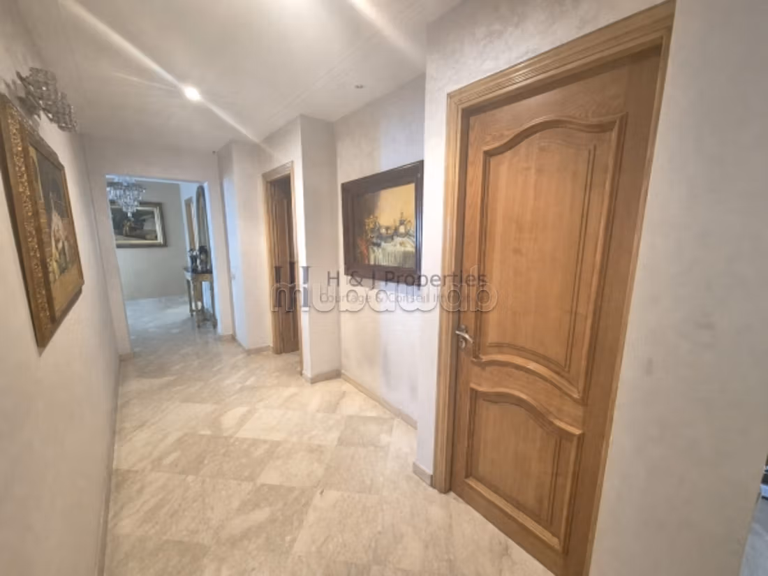T3 VIDE DE 162m² 3 CHAMBRES — 4