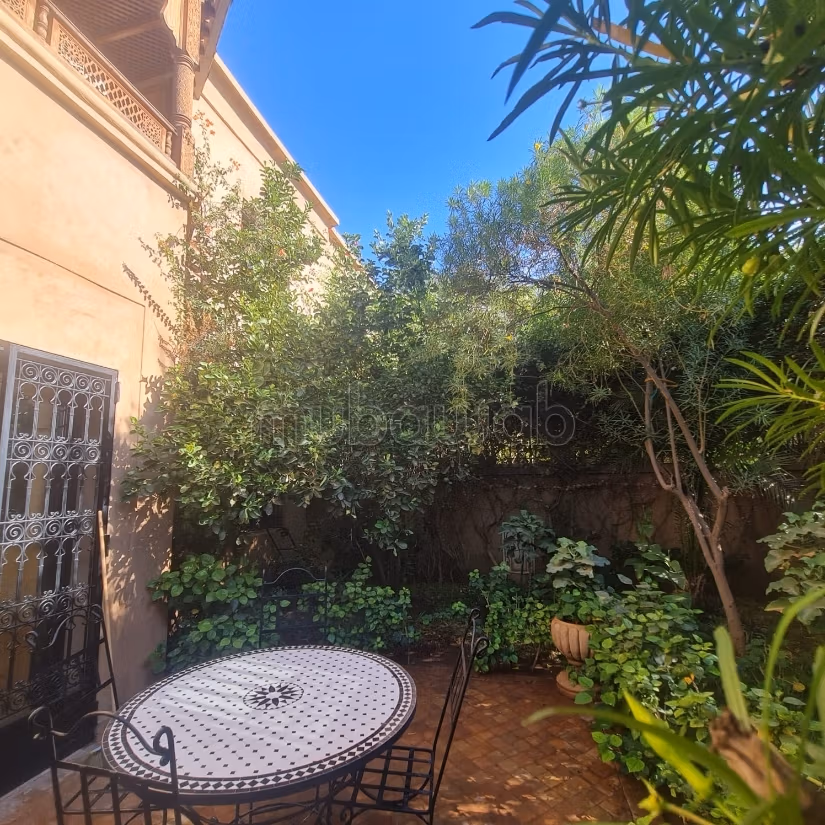 Villa for sale in Targa Residence with communal pool Marrakech