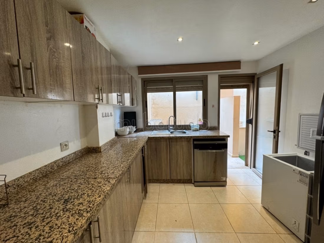 Joli duplex 3 chambres meublé piscine privé — 6