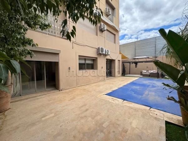 Joli duplex 3 chambres vide piscine privé