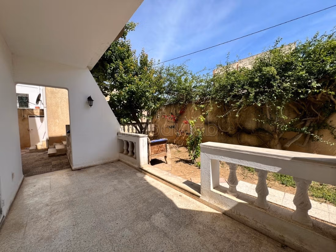 In vendita villa di 300m² su un terreno di 411m² a Oued Elil