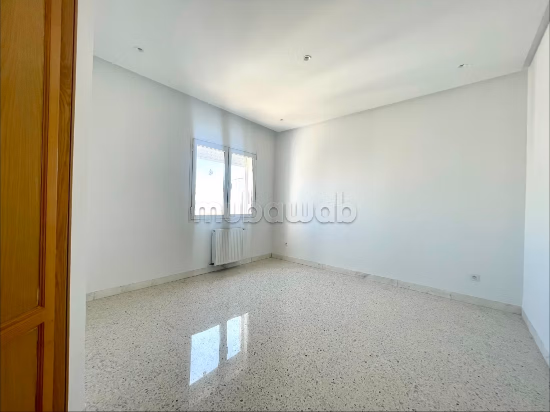 Apparently renovated S4, Wahat city