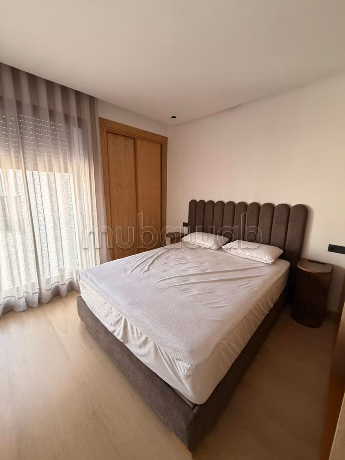 Studio nuovo completamente arredato