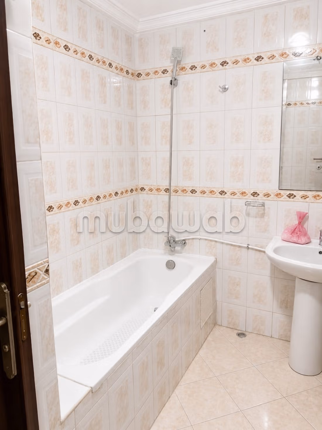 Appartement a Louer Vide a Maarif
Extension — 5