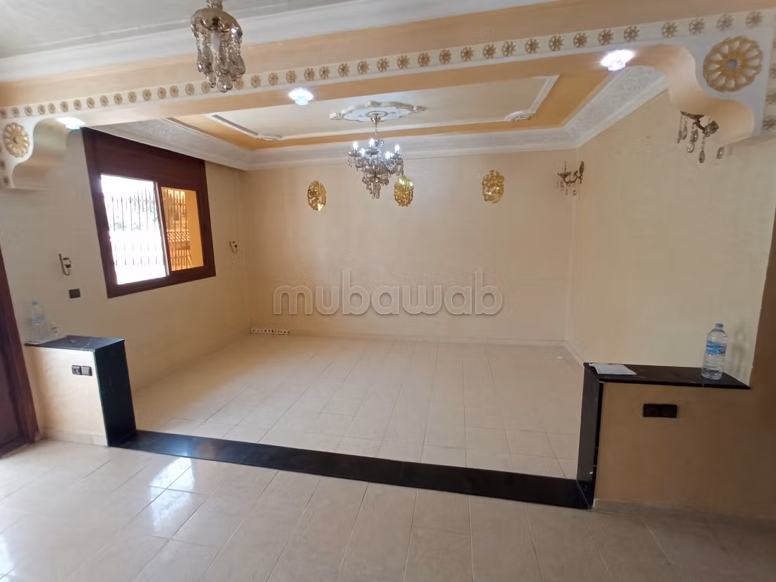Semi villa in affitto