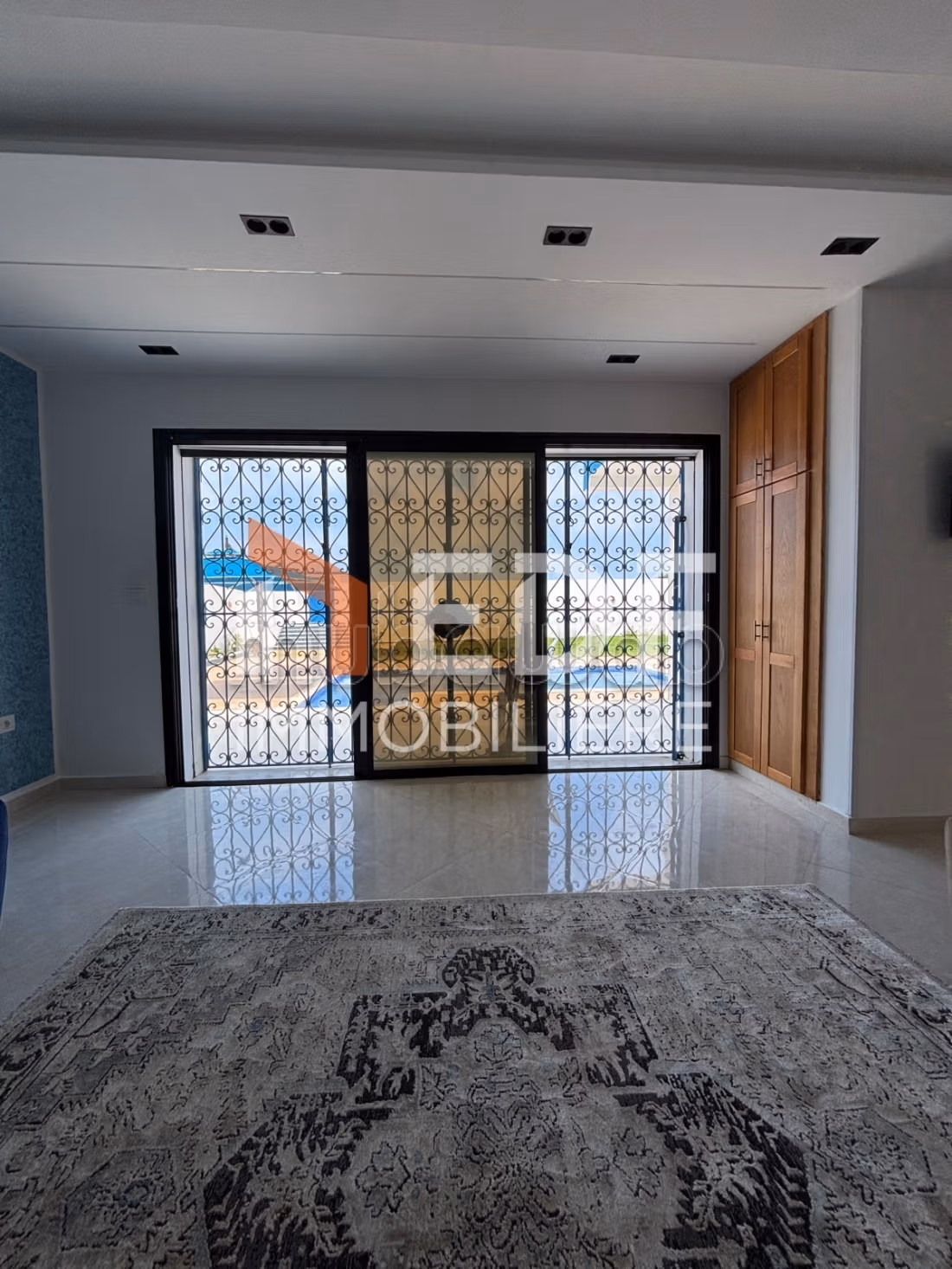 Villa d'exception pieds dans l'eau – ras jebel