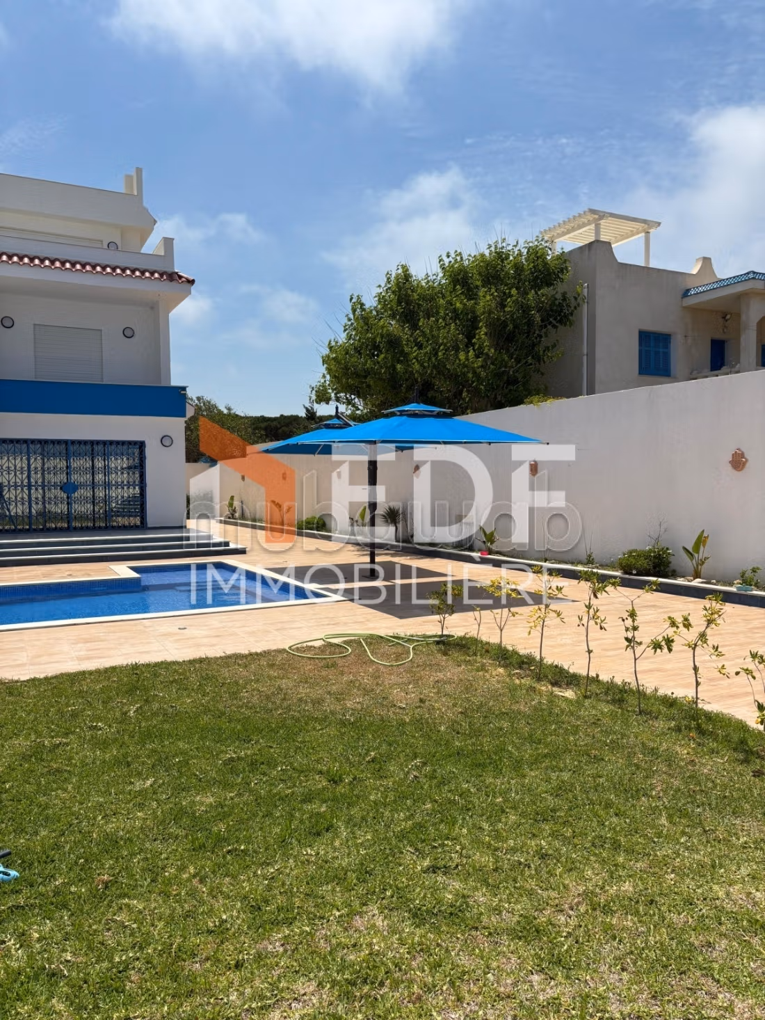 Villa d'exception pieds dans l'eau – ras jebel
