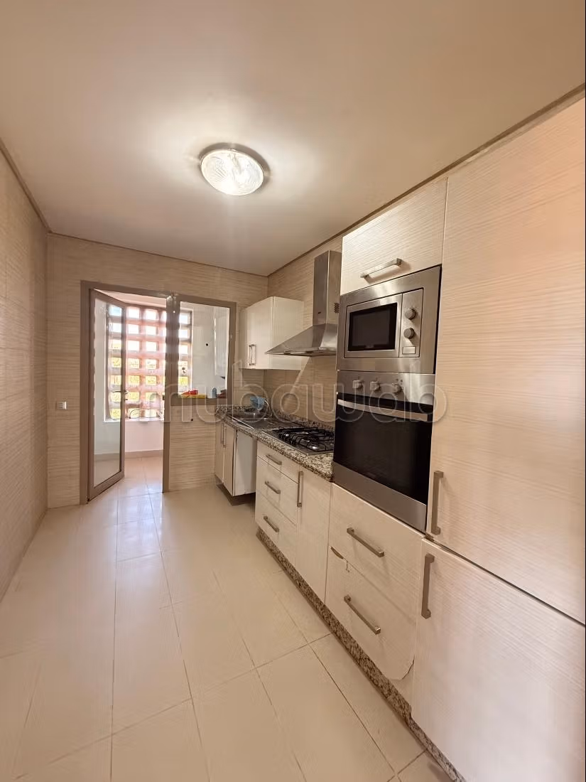 Appartement en vente à Agdal. 2 chambres agréables. Fenêtres avec double vitrage et porte blindée — 3