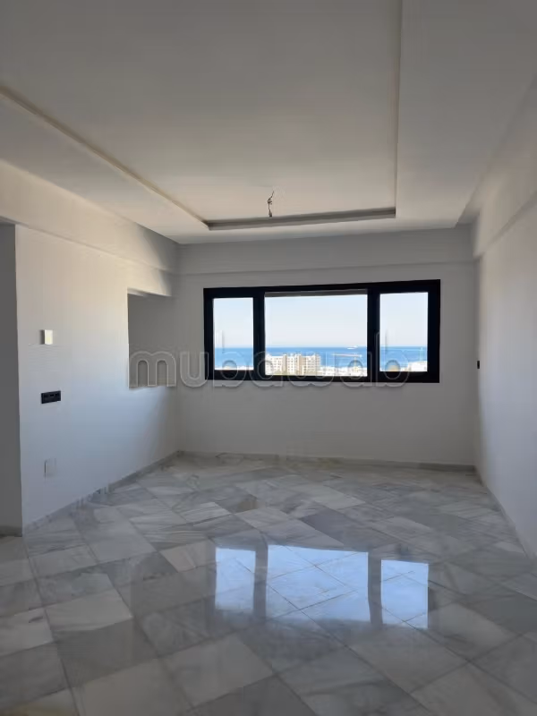Prachtig appartement te koop in Malabata. 3 mooie kamers. Parkeerplaatsen en een mooie tuin