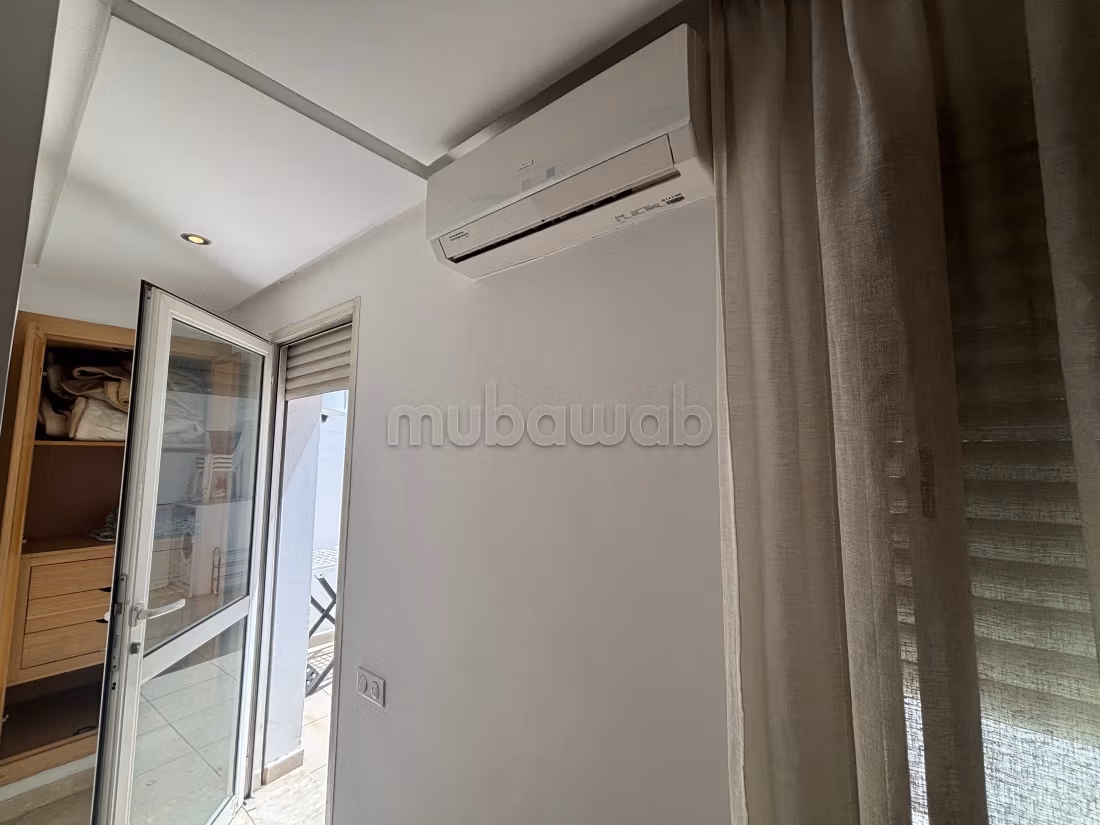 Very nice apartment for rent in Maârif.
Large area 50 m².
Well decorated