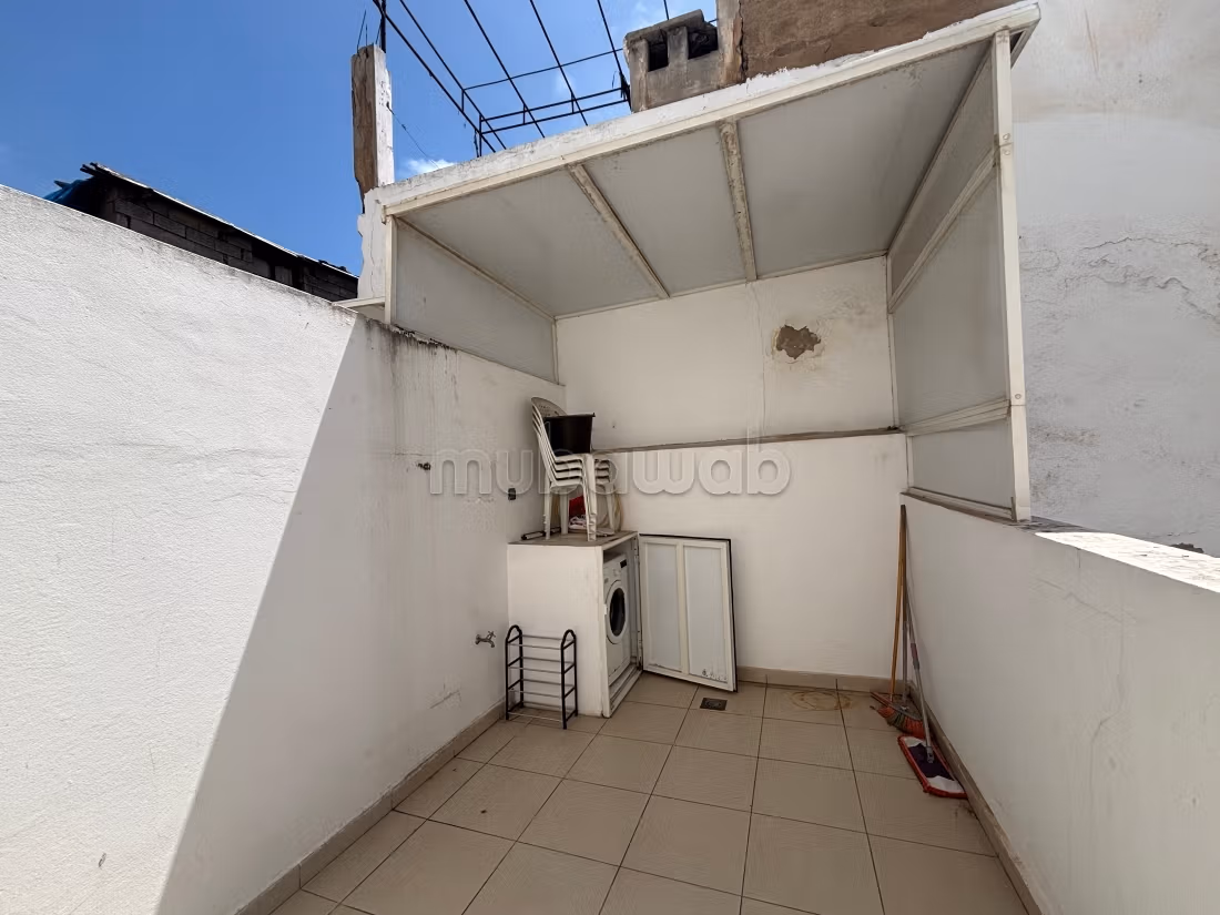Very nice apartment for rent in Maârif.
Large area 50 m².
Well decorated