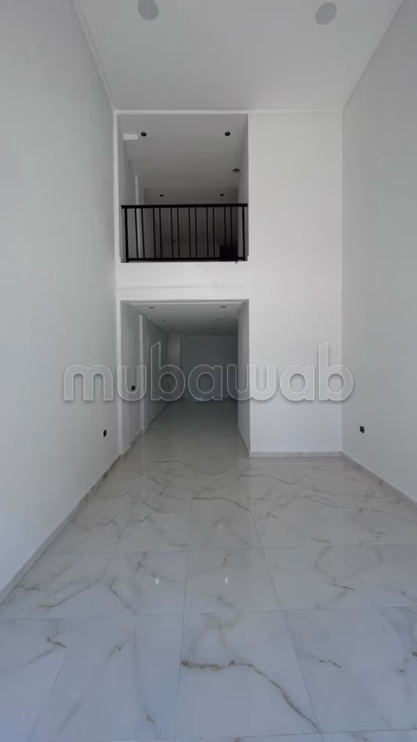 Local comercial de 66 m² en Aïn Sebaâ