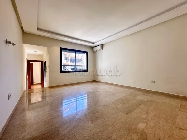 Appartement à louer à Palmier. 2 pièces confortables. Ascenseur et terrasse