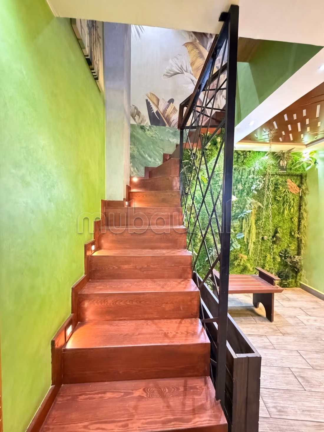 Restaurant à vendre pas de porte et mur, Surface de 220 m² à Marrakech 
Guéliz
