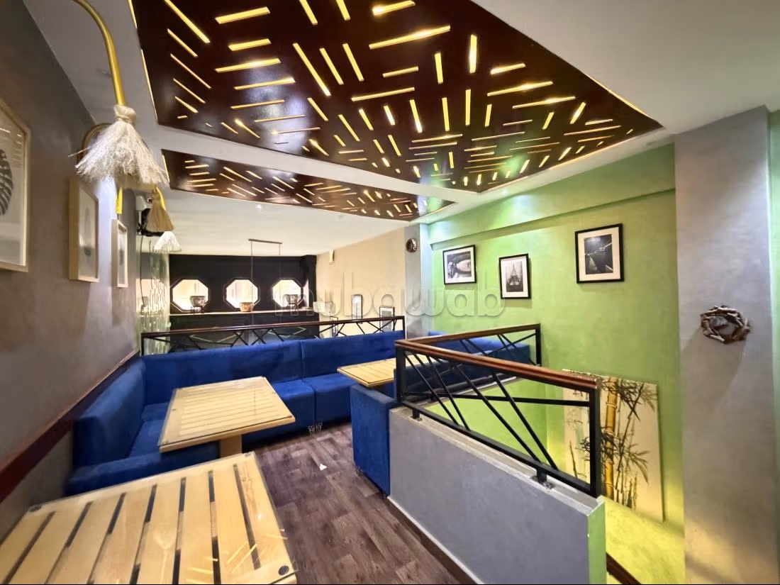 Restaurant à vendre pas de porte et mur, Surface de 220 m² à Marrakech 
Guéliz