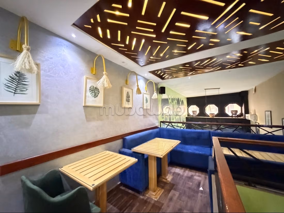 Restaurant à vendre pas de porte et mur, Surface de 220 m² à Marrakech 
Guéliz