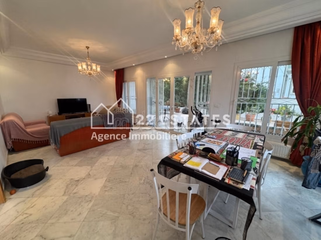 Rez de chaussée de villa S2 avec jardin à Sidi Bou Said