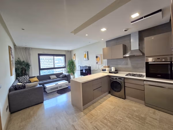 Bellissimo appartamento in affitto a Casablanca Finance City. 3 grandi stanze. Ben arredato