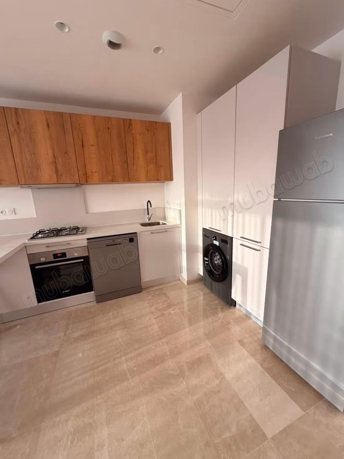 Superb Furnished Studio for Rent in CFC