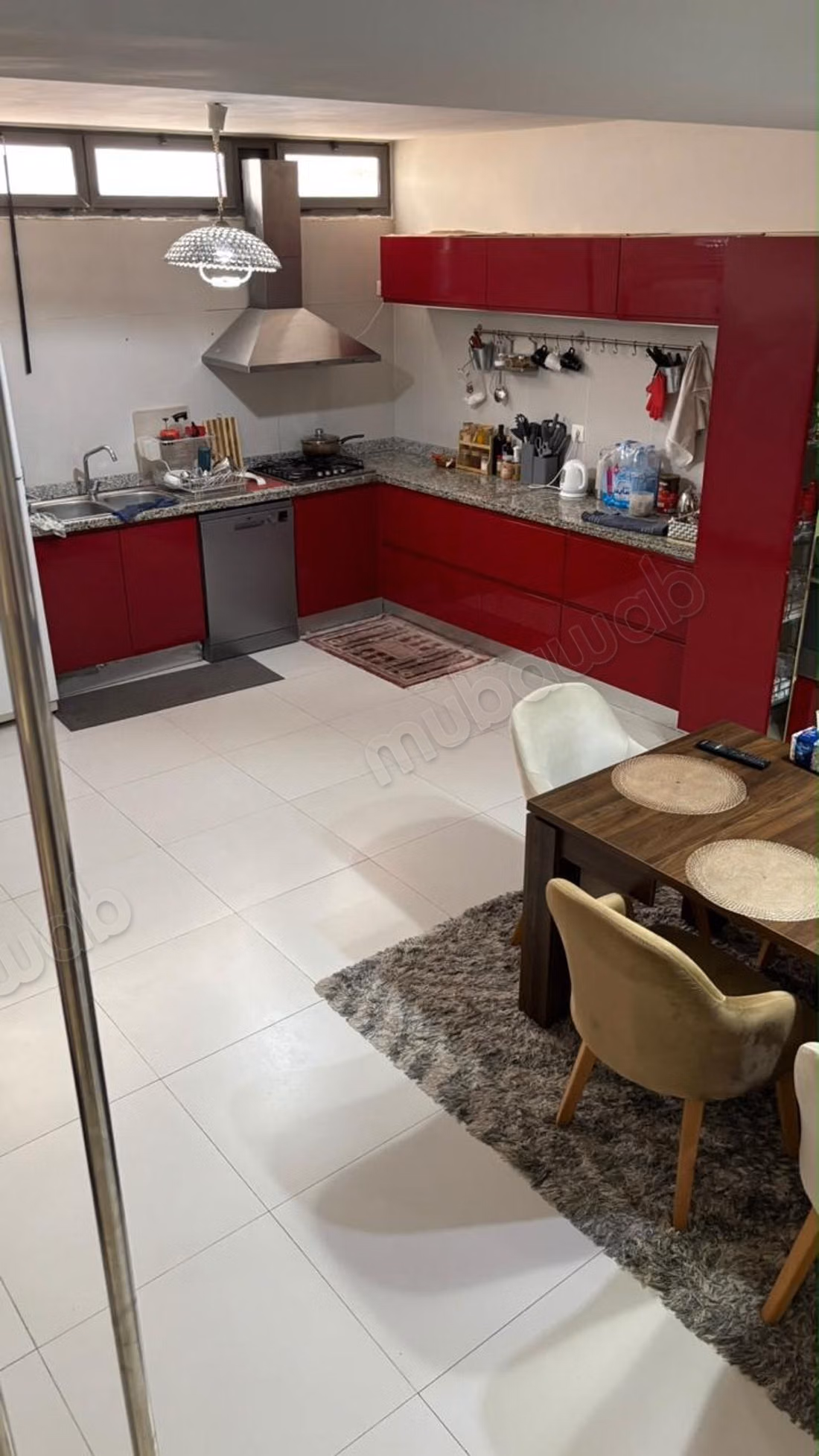 Geweldig Gemeubileerd Studio Te Huur in CFC