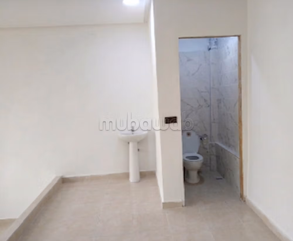 Local commercial en vente à Anassi.
Surface de 51 m²