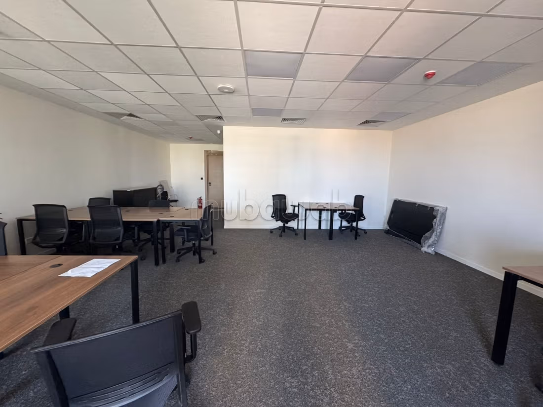 Oficina Prime de 70 M² Amueblada y Equipada Nueva