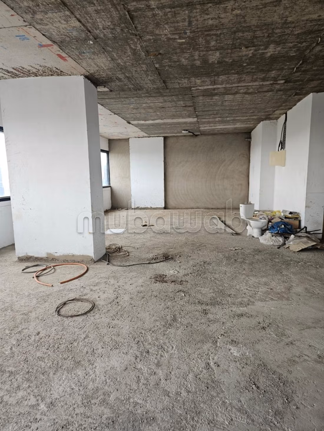 Bureau Neuf 320 M² En Location Etage Elevé