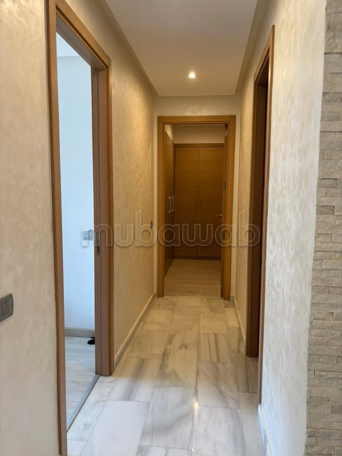 Superbe appartement à louer à Riyad. Superficie 160 m². Ascenseur et terrasse — 3