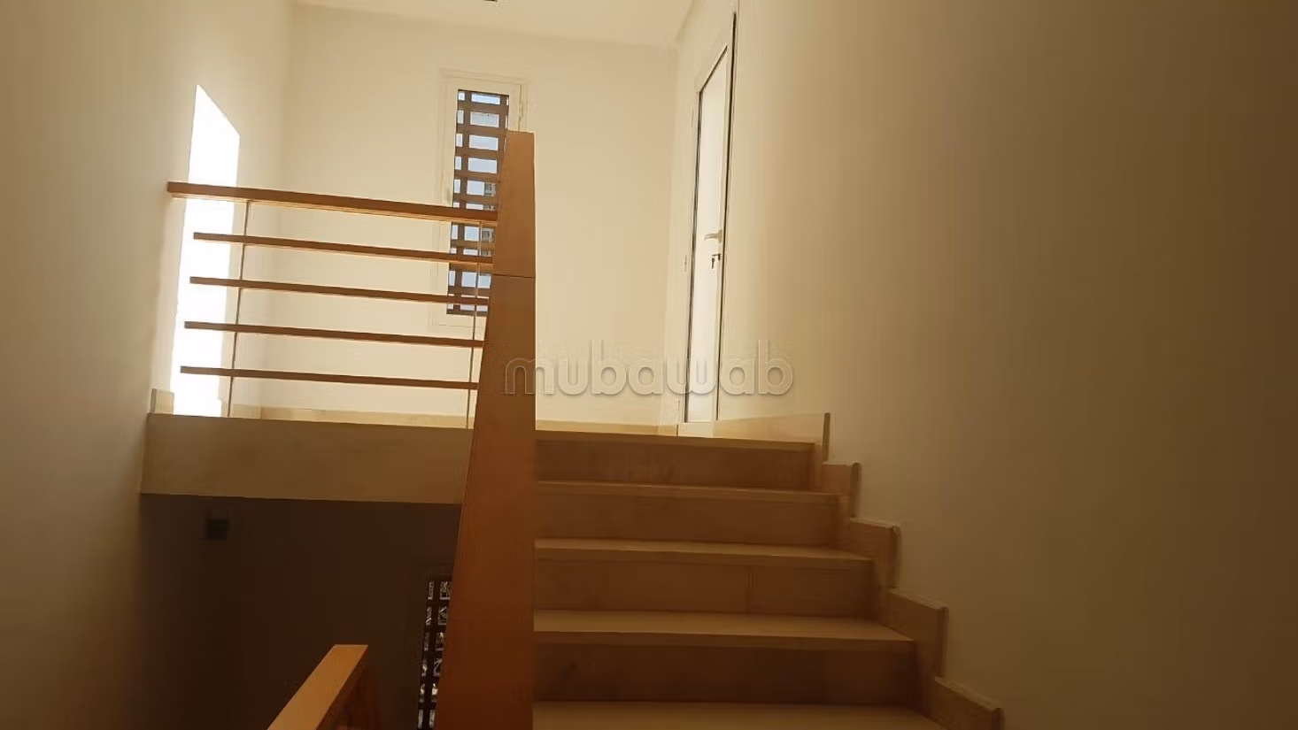 Semi-detached villa at CGI empty on the golf for long-term rental
